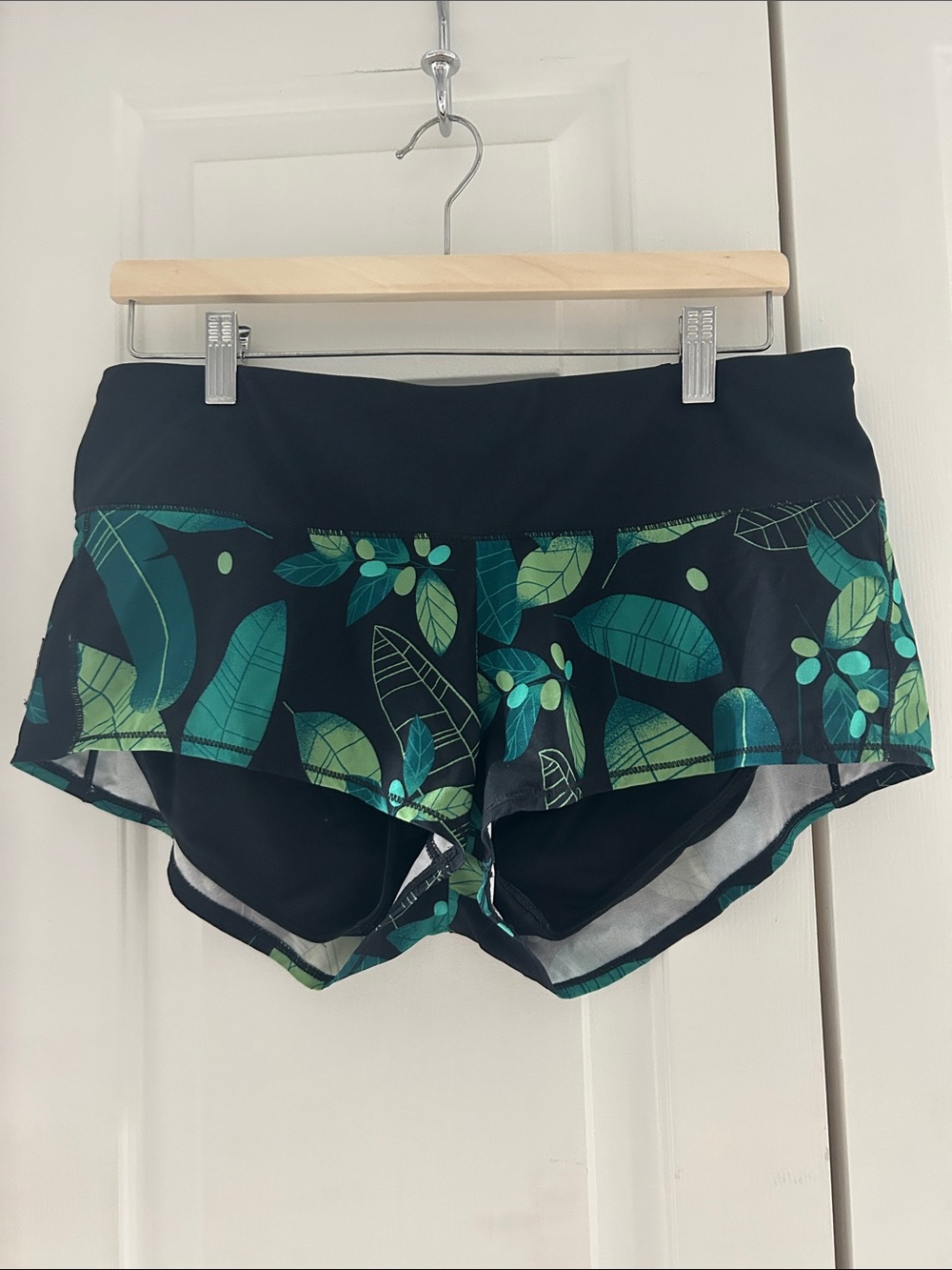 Oiselle Mac Roga shorts